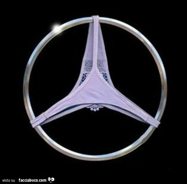 Simbolo della Mercedes con le mutandine