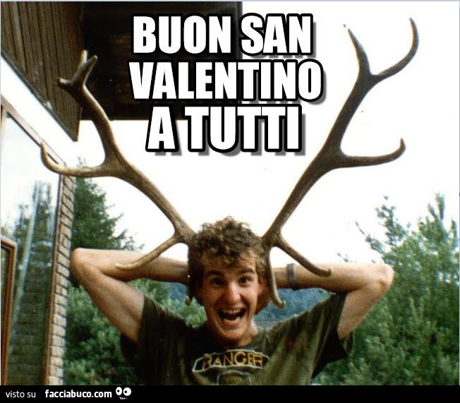 Ragazzo con le corna in testa. Buon San Valentino a tutti